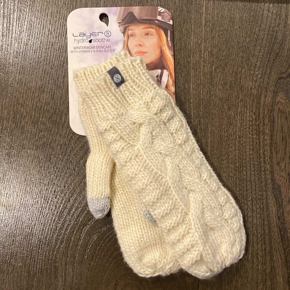 Layer 8 Knit Mittens